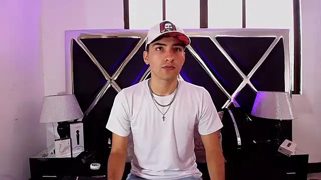 StripChat AlekRuizx is Freechat AlekRuizx — flash hairy ass