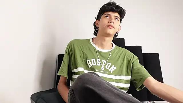 Freechat alexmark_ on StripChat