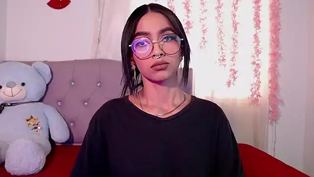 Alleanys_Cristal on StripChat 