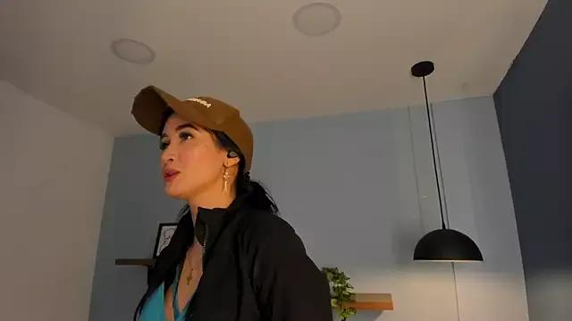 amanda_Hayek on StripChat 