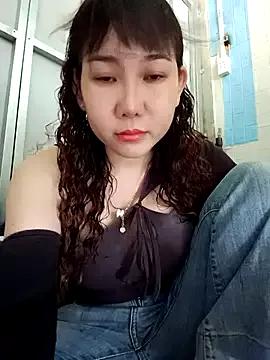 Ana_love2000 on StripChat
