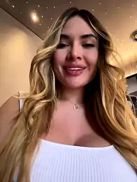 AnaCarrera on StripChat 