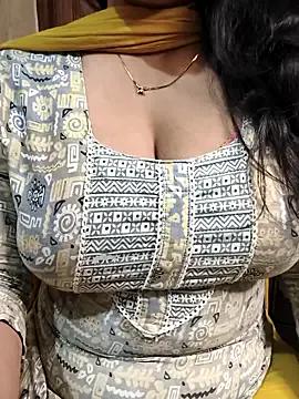 Anamika_Kapoor on StripChat 