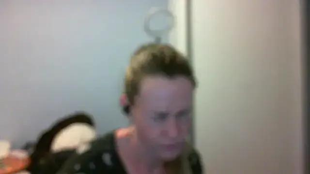 Annylove1 — boobs and naked butt