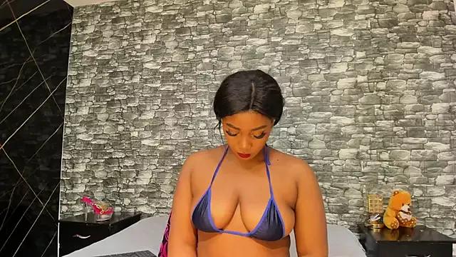ArianaBlackk on StripChat 