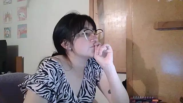 StripChat Arielle_lov is Freechat Arielle_lov — sexy ass with milk (fake)