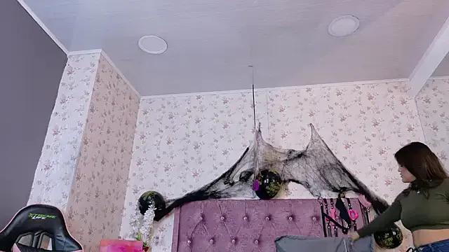 StripChat AvrillThomas is Freechat AvrillThomas — massage ass and butthole with oi