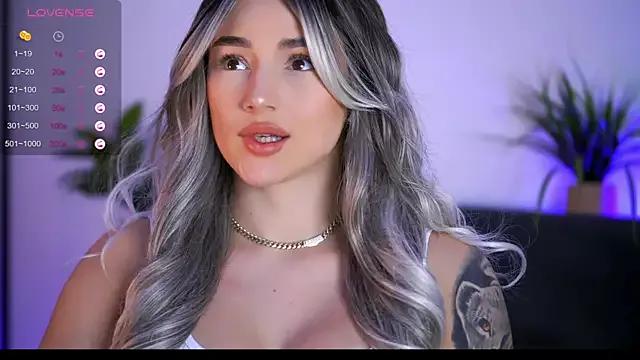 BabbyAisha on StripChat 