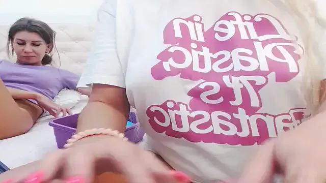 BarbieDool on StripChat 