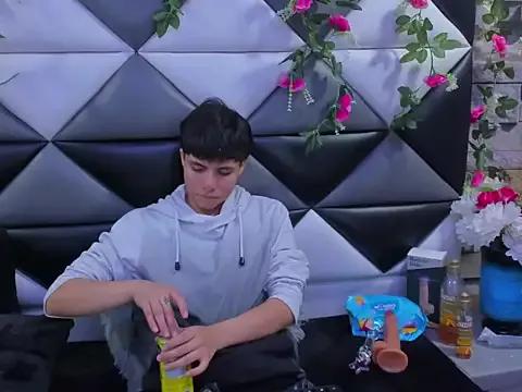 Freechat Bruno_Cruzz on StripChat