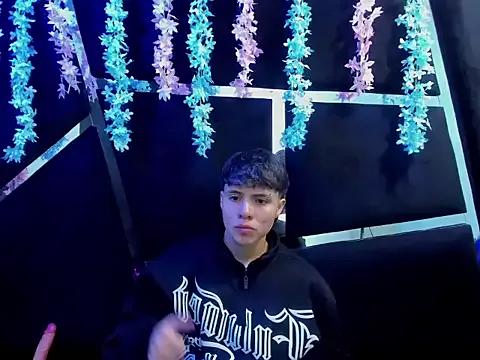 Freechat Bruno_Cruzz on StripChat