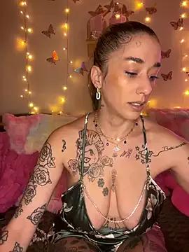 Chachou000 on StripChat 