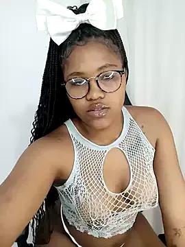 Freechat charmainexxx on StripChat