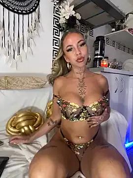 CheekyChels on StripChat 