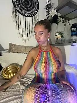 CheekyChels on StripChat 