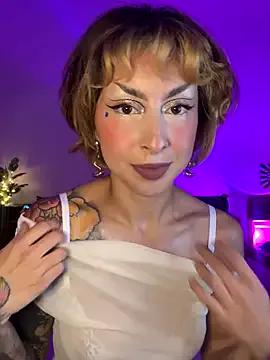 Freechat Cinamoonn on StripChat