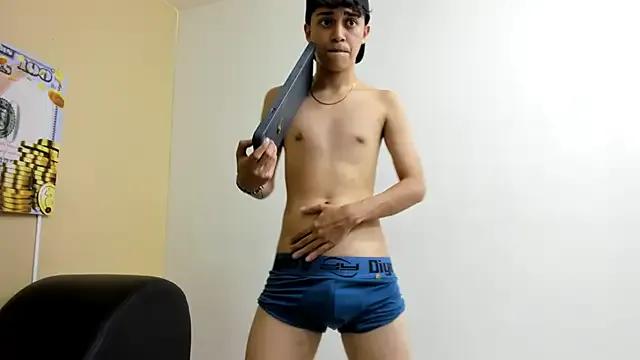 Freechat DamiBright on StripChat