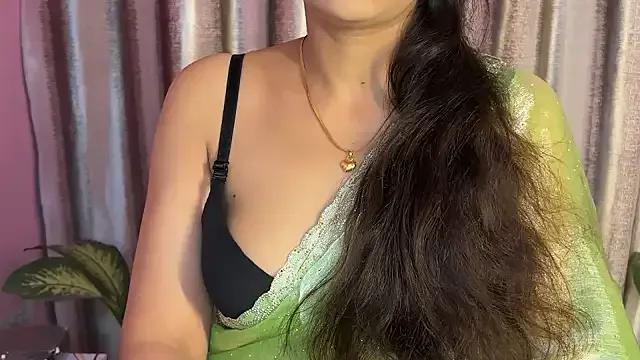 StripChat Eeraa_ is Freechat Eeraa_ — pussy fingering with horny vibe
