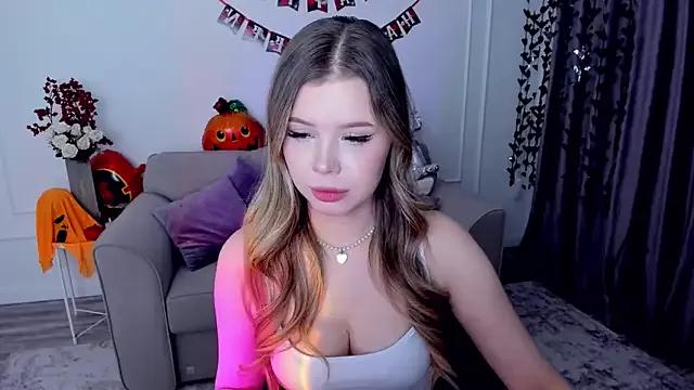 Freechat FollowLovee on StripChat