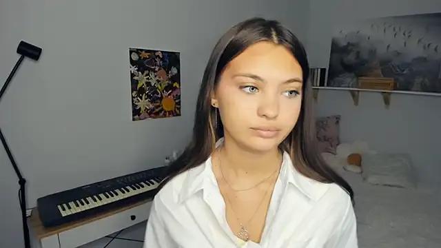 Freechat FunnyyMonkeyy on StripChat