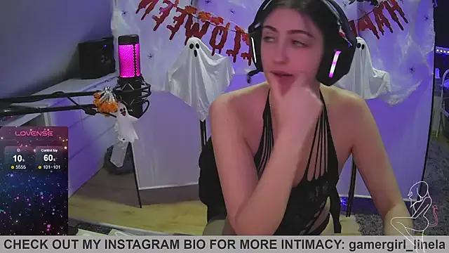 Gamergirl-Linela — LT Gets Shower Video