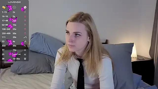 Freechat HelenMartines on StripChat