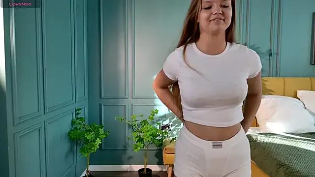 Freechat hidden_charm_ on StripChat