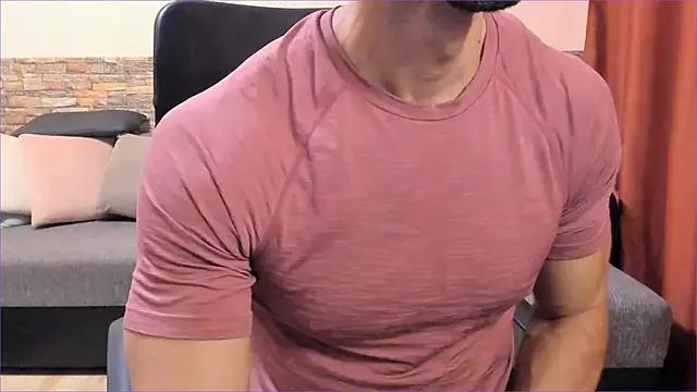 HotHunkTrainer on StripChat