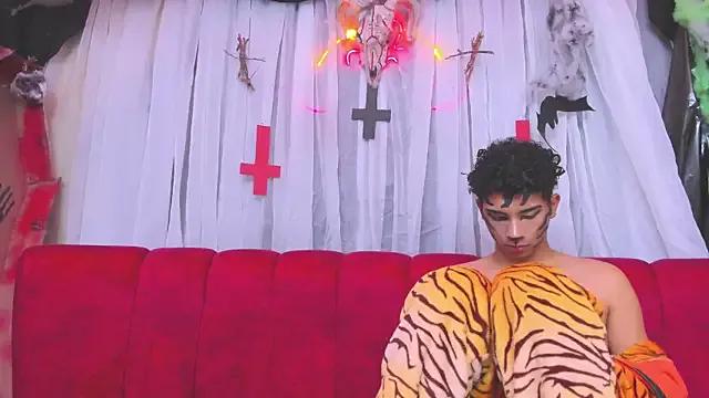 StripChat huntboyss is Freechat huntboyss — Hot CUM on Face Very Hot