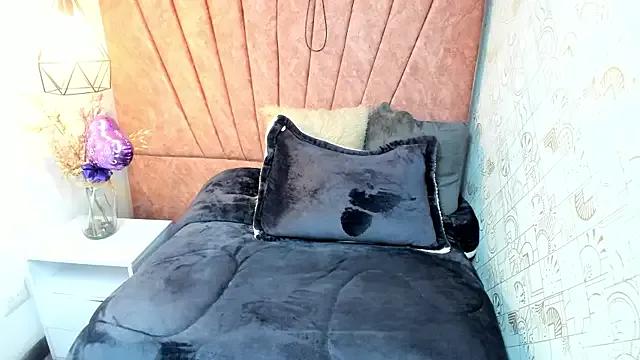 StripChat Issa_Milf__ is Freechat Issa_Milf__ — NAKED + FUCK ME DOGGY STYLE