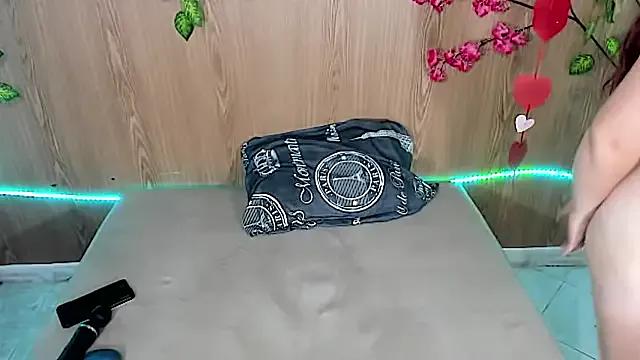 jenelotizz06 on StripChat 