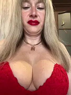 Kittenforyou on StripChat 