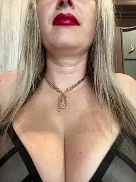 Kittenforyou on StripChat 