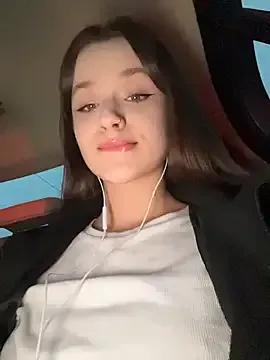 StripChat KittyQueeny is Freechat KittyQueeny — make my pussy wet around people