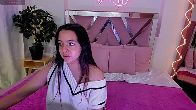 Laraa_tay on StripChat 