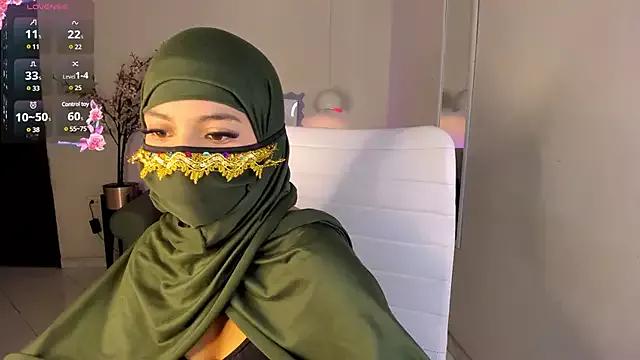 leila_whisper on StripChat 
