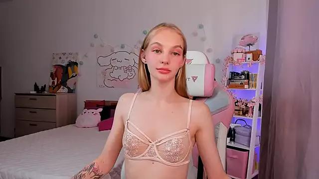 Lili_Lucky on StripChat 