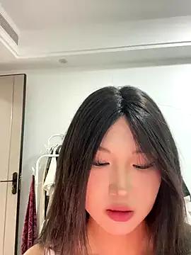 lilyxye77 on StripChat 