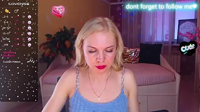 LiSinDoll on StripChat 