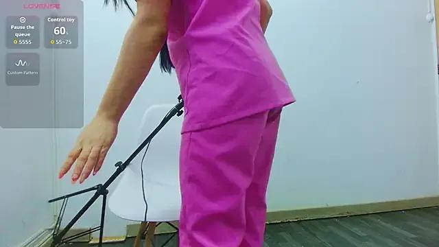 littleebluee on StripChat 