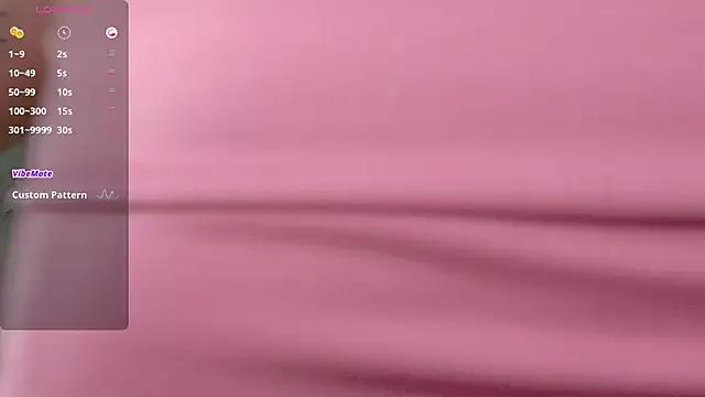 littleebluee on StripChat 