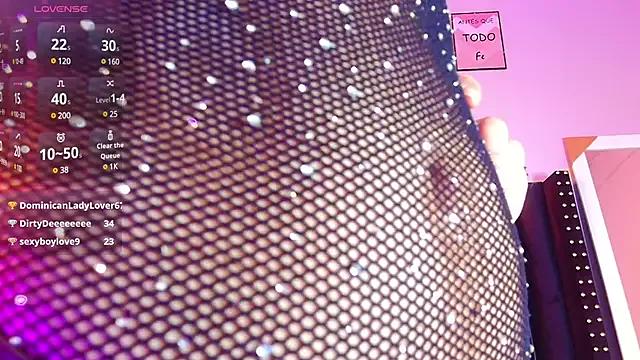 littleebluee on StripChat 