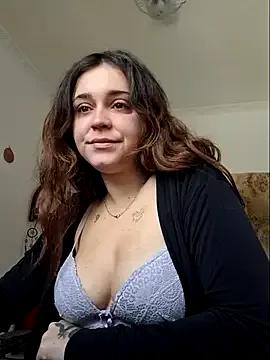 luuhcat09 on StripChat 