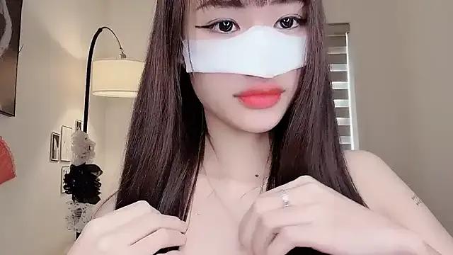 Freechat MaiLiiil on StripChat