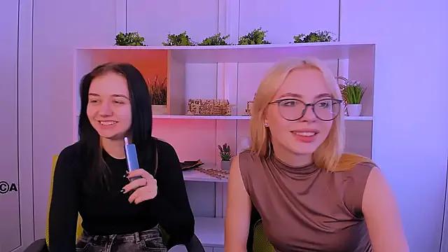 Freechat miki_ti on StripChat