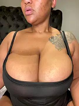 MILL204 on StripChat 