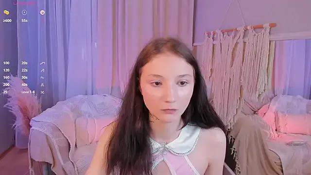 MilliMouse on StripChat 