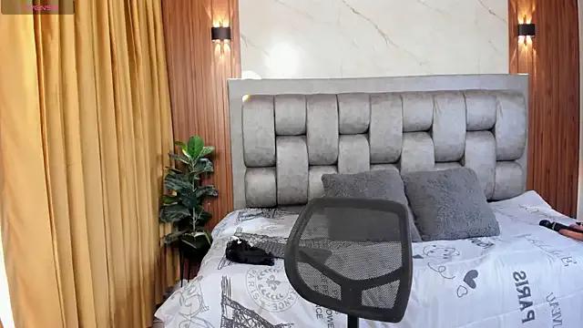 Freechat More_Hott on StripChat