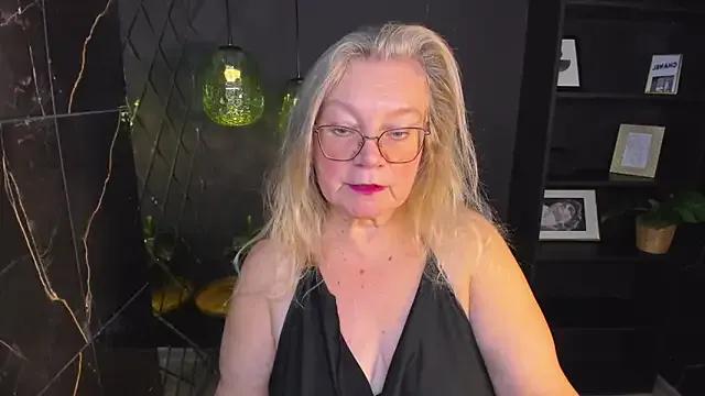 StripChat NataliMellow is Freechat NataliMellow — buttock massage