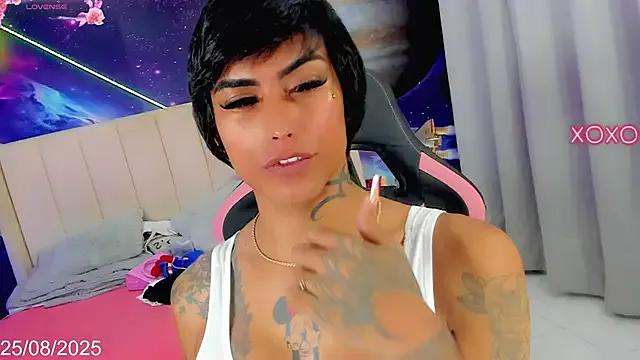 Nella_Dolls on StripChat 